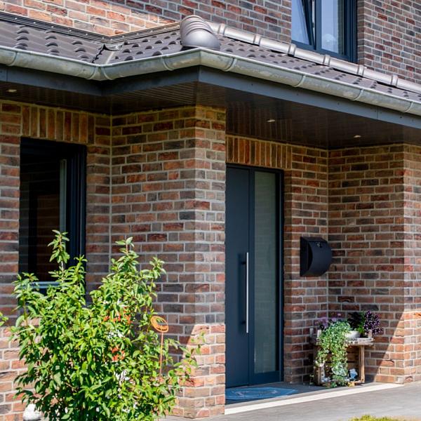 Облицовочный клинкерный кирпич ручной формовки Westerwalder Klinker HAND FORM 210х100х65мм 58шт/м2 WK928 Netterden